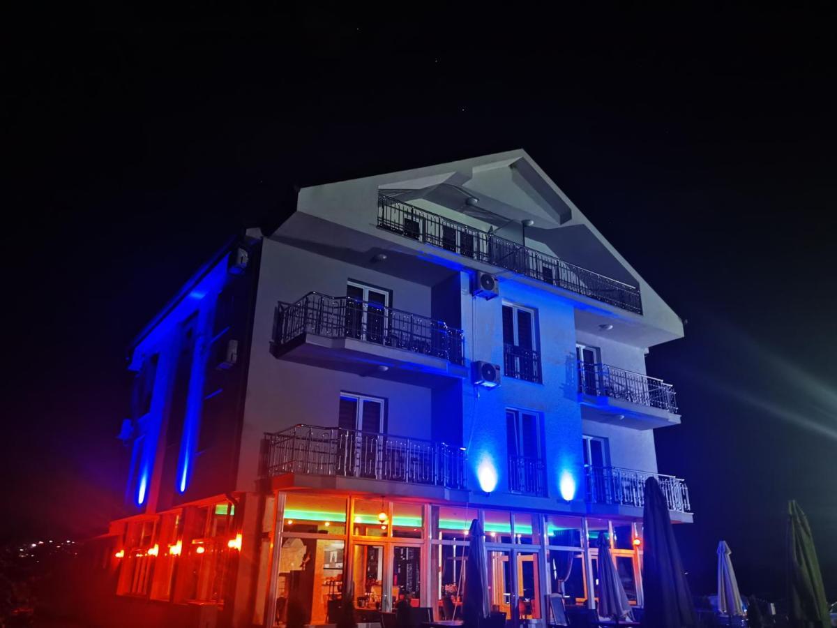 Sunrise Hotel & Camping 斯特鲁加 外观 照片