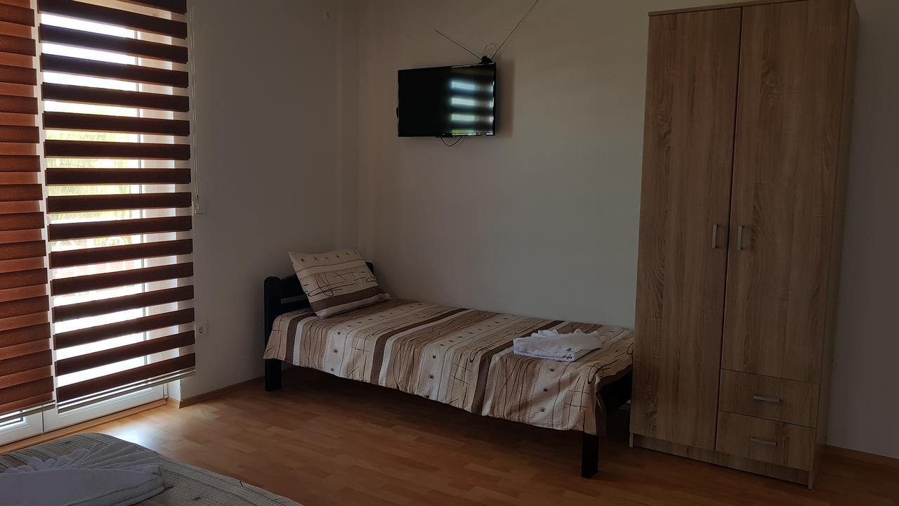 Sunrise Hotel & Camping 斯特鲁加 外观 照片